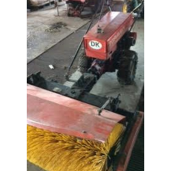 Brugte 2 Hjulede Traktorer med redskaber fra 4.000,- 